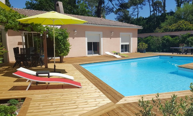 Pyla-sur-Mer Villa | Beautiful Villa with Pool, Steps from the Beach - 10 Guests