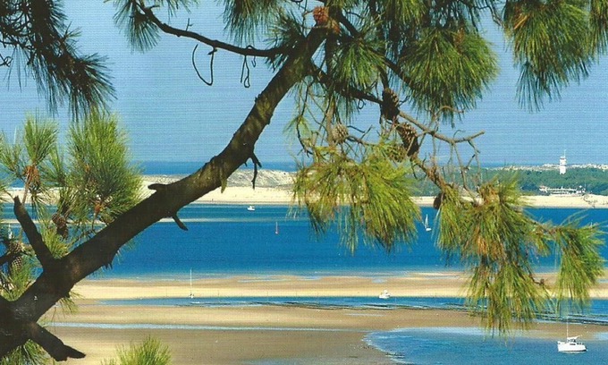 Pyla-sur-Mer Villa | Outstanding Pyla Sur Mer Villa with Oceanfront Pool Access
