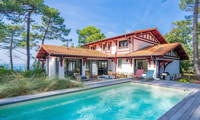 Pyla-sur-Mer Villa | Pyla sur Mer - Villa with Breathtaking Bassin Views