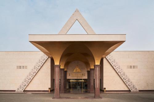 Giza Hotel | Discover Pyramids Park Resort Cairo: Family-Friendly Getaway