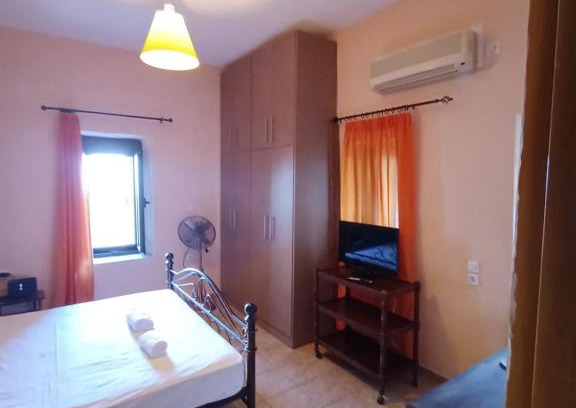 East Mani House | Pet-Friendly Pyrgospito: Guest Rated 9.3/10 for Families