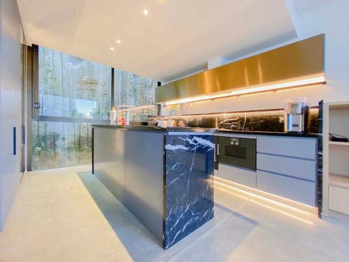 Pyrmont House | Family-Friendly Pyrmont Guest House with Air Conditioning