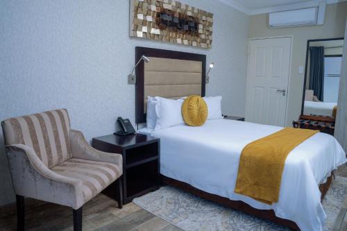 Standerton House | Discover Q's Boutique Stay: Pet-Friendly & Highly Rated
