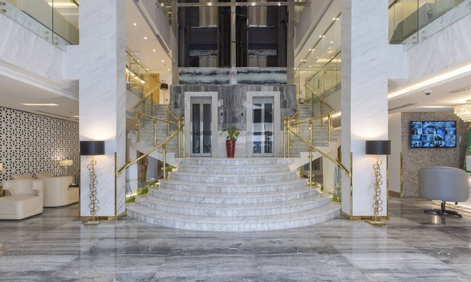 Mecca Hotel | Top-Rated Qasr Al Sahab Hotel Makkah with Family Amenities