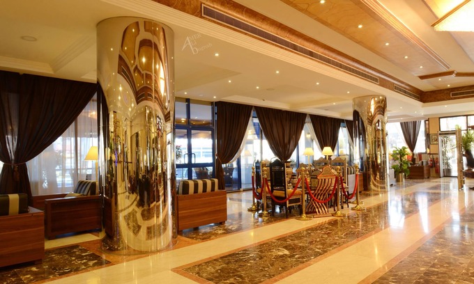 Khamis Mushait Hotel | Explore Qasr Al Sahab: Family-Friendly 4-Star Retreat