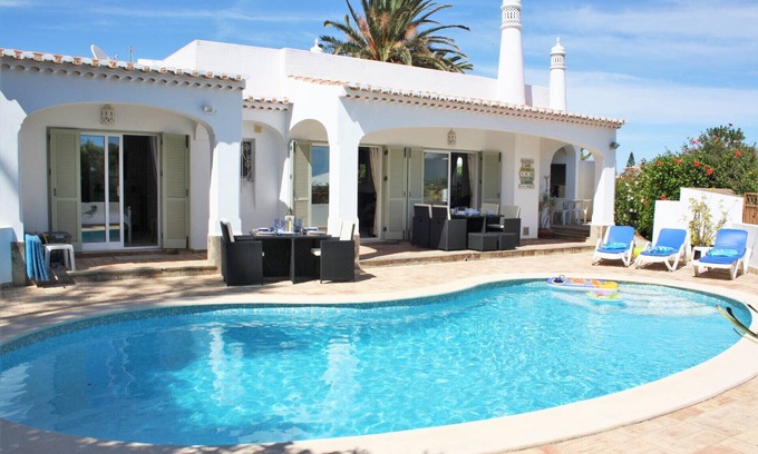 Praia da Luz Villa | QDL 16: Inviting 4-Bed Villa with Private Pool & Ocean Views
