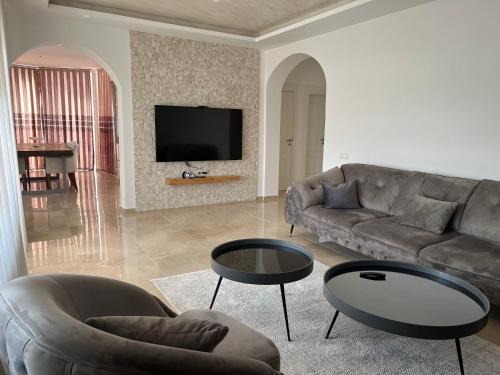 Matiçan Apartment | Comfortable Qendresa Apartments: Pet-Friendly & Family-Oriented