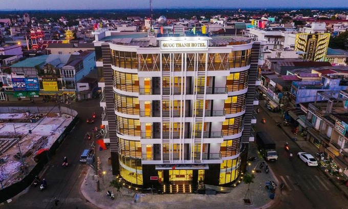 Long Khanh Hotel | Quốc Thanh Hotel: Guest Rated 8/10 with Hot Tub & Breakfast
