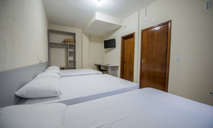 Foz do Iguacu City Centre Apartment | Cozy Quadruple Double with Spa & Breakfast Included