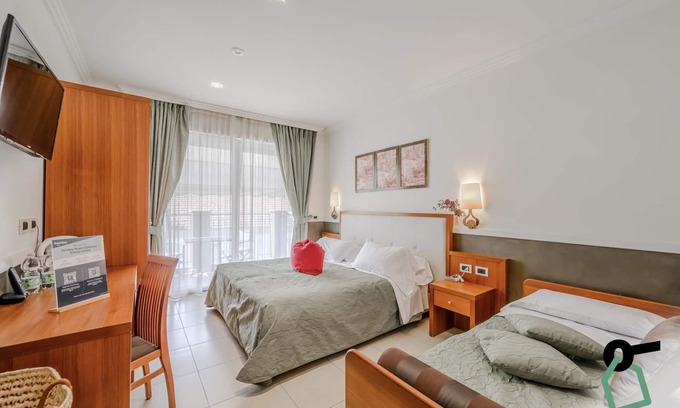 Alassio Hotel | Quadruple Room with Sea View | Hotiday Alassio