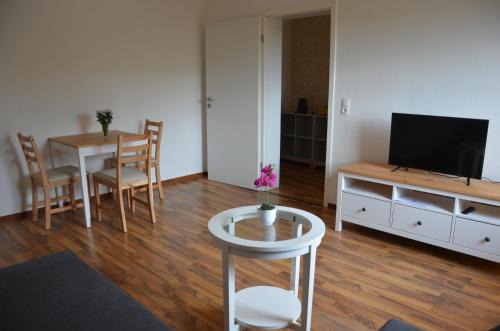 Hornstorf Apartment | Scenic Oceanfront Stay at Quaduxenbarg for Families