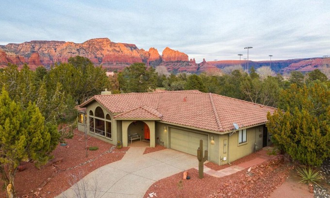 West Sedona House | Quail Run Retreat: Family-Friendly Getaway with Hot Tub