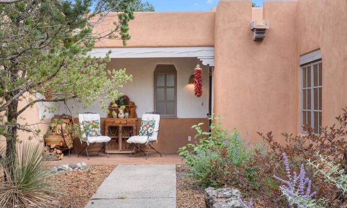 Quail Run House | Exceptional Quail Run Townhome with Spa & Golf Amenities