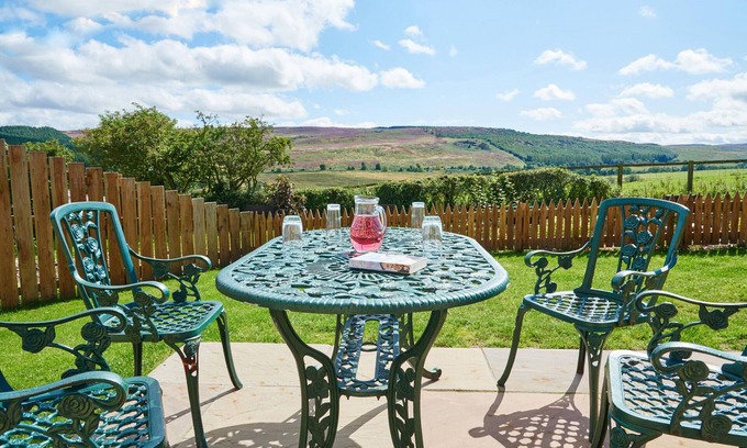 Edlingham Cottage | Top-Rated Retreats at Quail's Nest Cottage with Breakfast