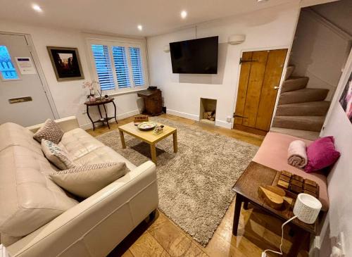 Cambridge City Centre House | Charming 2-Bed Cottage for Families in Central Cambridge