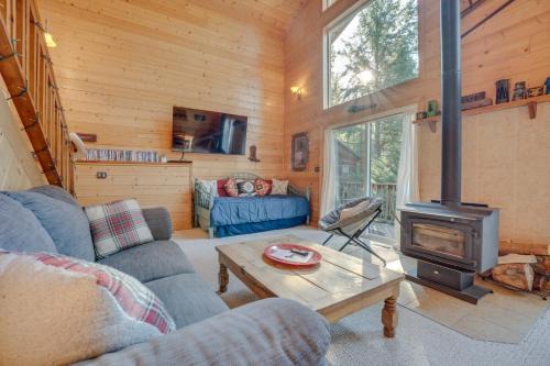 Leavenworth House | Serene Leavenworth Cabin with Family-Friendly Amenities