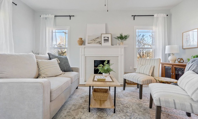 Weatherford House | Historic Home in Downtown Weatherford - Guest Rated 10/10