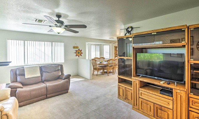 Sunridge Estates House | Charming Bullhead City Escape - Close to the River!
