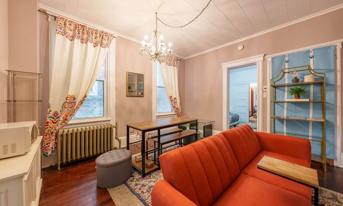 Guttenberg House | Historic Brownstone Retreat Near NYC with Pet-Friendly Perks