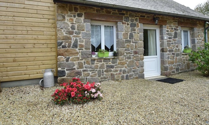 Saint-Gilles-les-Bois House | Quaint Holiday Home in Saint-Gilles-les-Bois with Garden