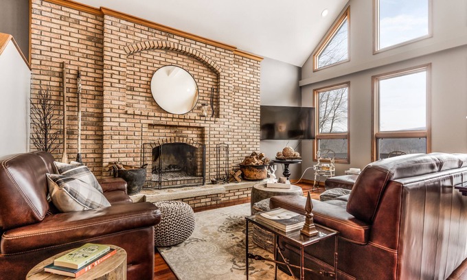 Hadley House | Modern Lakeview Home with Kid-Friendly Amenities
