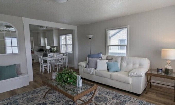 Murray House | Cozy Grey House in Murray with Family-Friendly Amenities