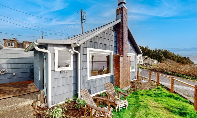 Netarts House | Charming Oceanfront Hideaway with Fireplace & Spa Amenities