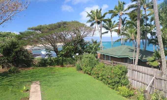 Paia Apartment | Cozy Paia Beach House with Ocean Views and Pool Access