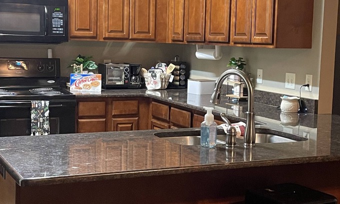 Conway Apartment | Quaint Quad 1: Guest Rated 10/10 with Family-Friendly Perks