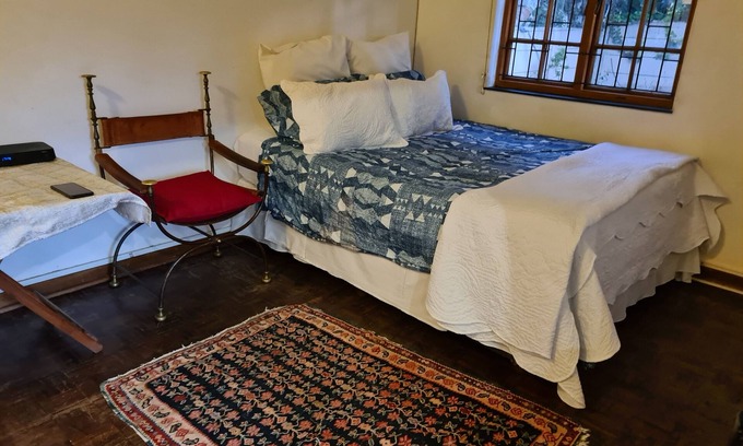 Greater Johannesburg Metropolitan Area Cottage | Cozy Cottage Retreat in Johannesburg with Family-Friendly Perks