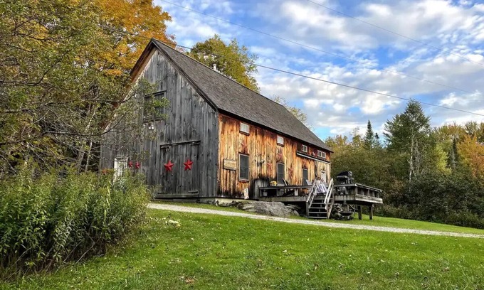 Mount Holly Cabin | Inviting Cabin Retreat for a Relaxing Getaway Experience