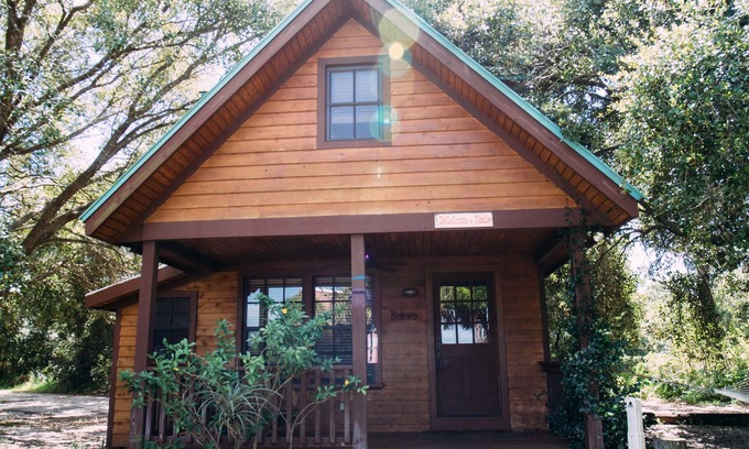 Clewiston House | Charming Rustic Cabin with Pool and Pet-Friendly Amenities