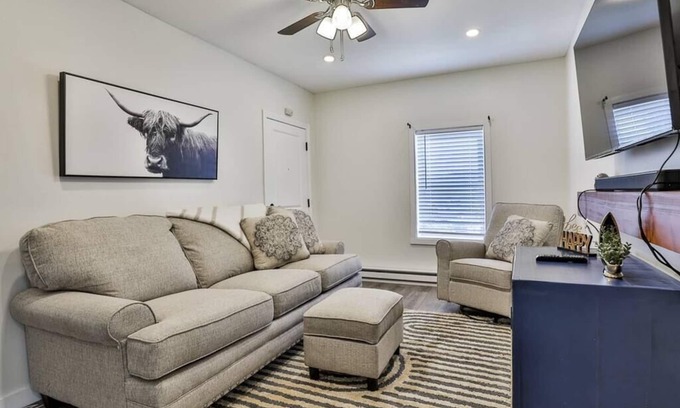Salem Apartment | Stylish 2-Bedroom Retreat in the Heart of Salem, NH