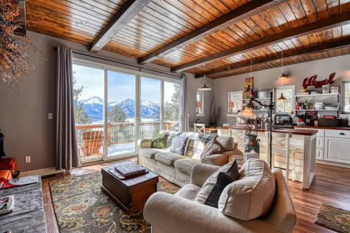 Twin Lakes House | Inviting Quaking Aspen Cabin with Breathtaking Views