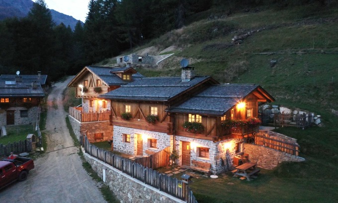 Cogolo Cabin | Discover Quality and Relaxation in a Pet-Friendly Escape