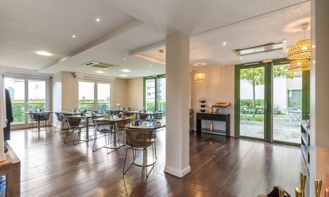 Divonne-les-Bains Apartment | Relax at Zenitude Hôtel - Résidences Divonne with Ocean Views