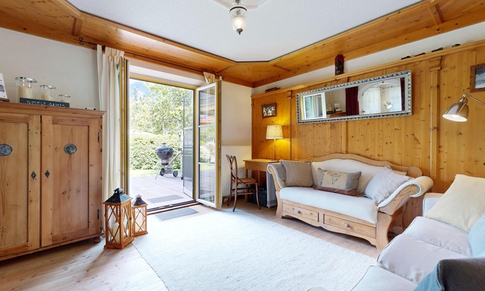 Sankt Johann in Tirol Ski Chalet | Serene Chalet with Garden & Mountain Views near Kitzbühel