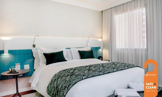 Pinheiros Hotel | Experience Quality Faria Lima with Ocean Views & Pool