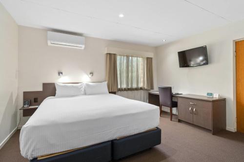 Robertson Hotel | Comfortable Quality Hotel Robertson Gardens with Pool Access