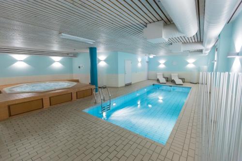 Vaxjo Hotel | Relax at Quality Hotel Royal Corner with Pool & Spa
