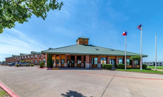 Allen Hotel | Discover Quality Inn Allen - Plano East with Great Amenities