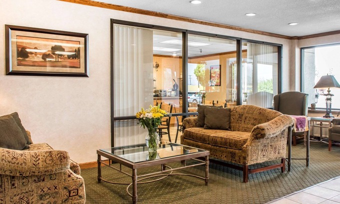 Wilkes-Barre Hotel | Highly Rated Quality Inn Arena with Spa and Family Amenities
