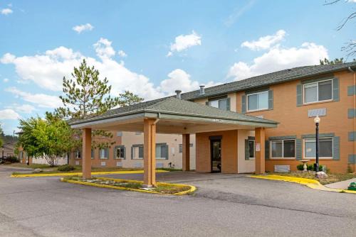 Bemidji Hotel | Family-Friendly Quality Inn Bemidji with Pool and Hot Tub