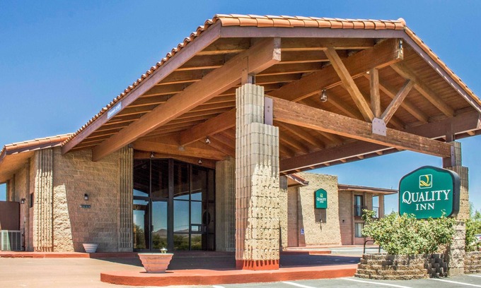 Pomerene Hotel | Relax at Quality Inn Benson: Pool, Spa & Family-Friendly
