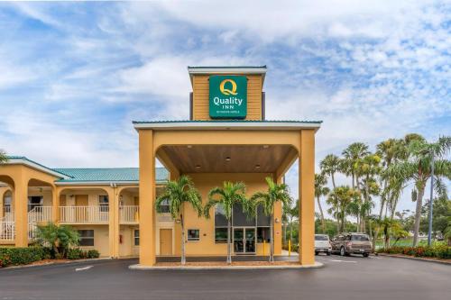 Bradenton Hotel | Inviting Quality Inn Bradenton North I-75 with Ocean View