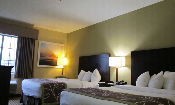 Brewerton Hotel | Convenient Stay at Days Inn Brewerton near Oneida Lake