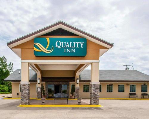 Cairo Hotel | Pet-Friendly Getaway at Quality Inn Cairo I-57