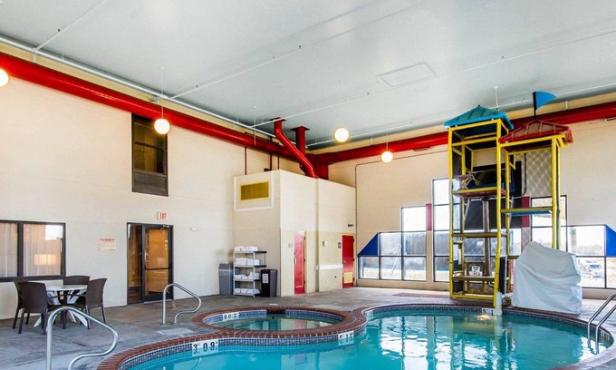 Cameron Hotel | Modern Quality Inn Cameron: Family-Friendly & Accessible Stays