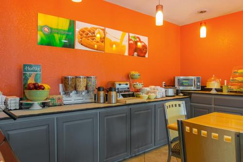 Carthage Hotel | Comfort and Convenience at Quality Inn Carthage