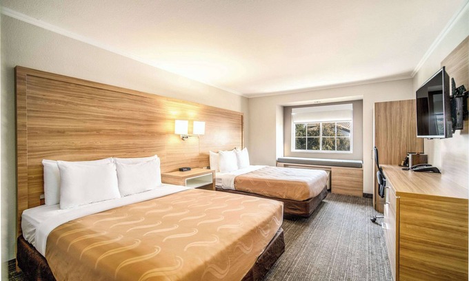 Chandler Hotel | Inviting Quality Inn Chandler I-10 with Pool & Spa Access